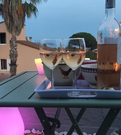 Suite Avec Tropezienne Vue Mer Hyères Eksteriør billede