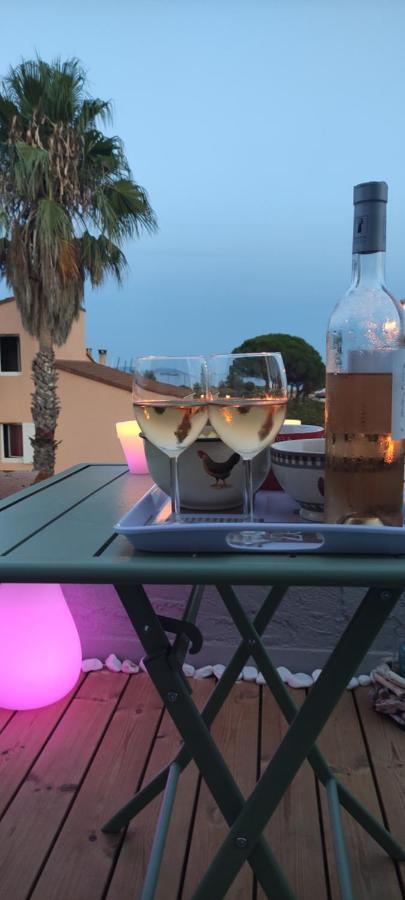 Suite Avec Tropezienne Vue Mer Hyères Eksteriør billede