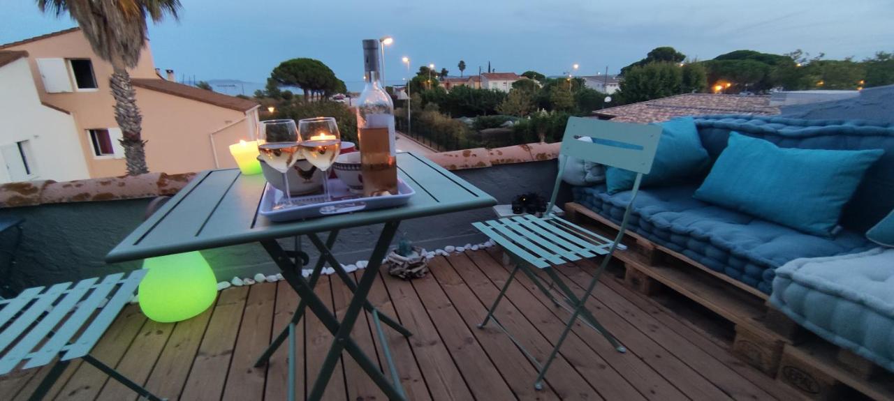 Suite Avec Tropezienne Vue Mer Hyères Eksteriør billede